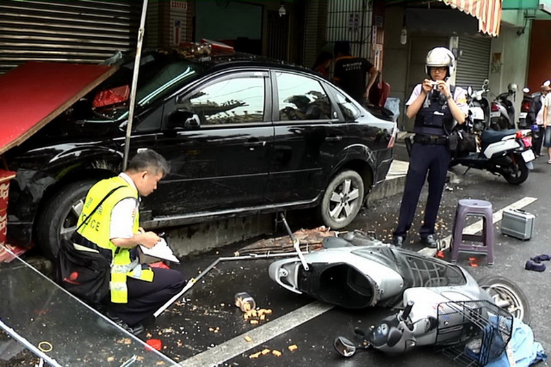 5-24-3.jpg 5-24-3.jpg