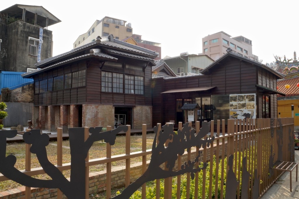 10-14-2.jpg 10-14-2.jpg