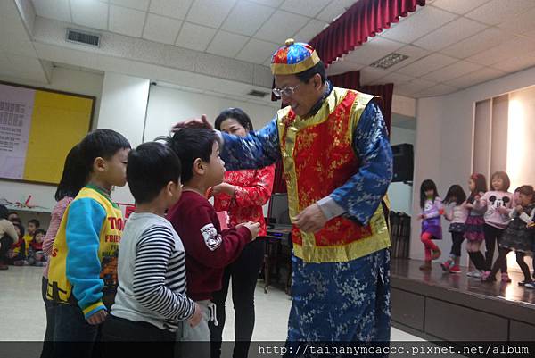 04新年快樂拿紅包 (17).jpg