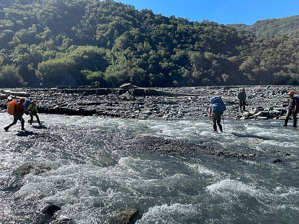 LINE_ALBUM_Ivy 隨意拍-人物_221128.jpg LINE_ALBUM_Ivy 隨意拍-人物_221128.jpg