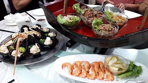 奇萊東稜~泳渡箭竹林的四大障礙之一 挑戰意志力~錦毛鼠 百岳 奇萊東稜~泳渡箭竹林的四大障礙之一 挑戰意志力~錦毛鼠 百岳