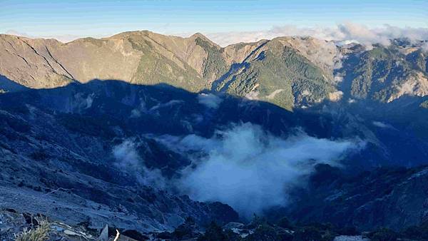 南三段 笑中帶淚的野蠻遊戲10日行~錦毛鼠 百岳行