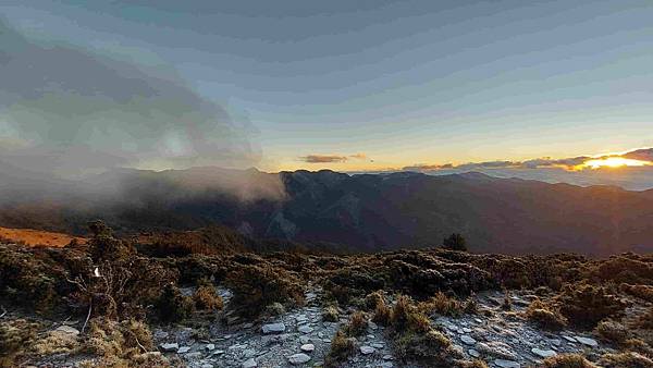 南三段 笑中帶淚的野蠻遊戲10日行~錦毛鼠 百岳行
