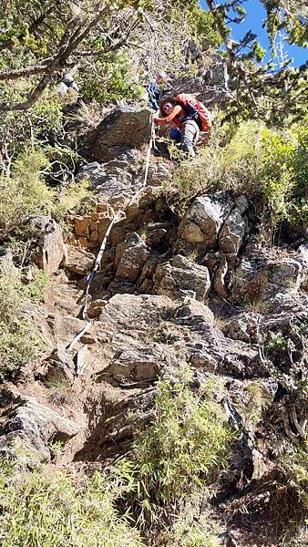 南三段 笑中帶淚的野蠻遊戲10日行~錦毛鼠 百岳行