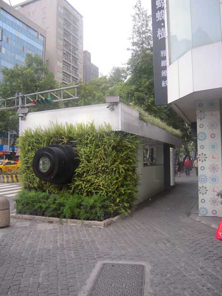 中山民權地下道出入口,開放民眾申請認養
