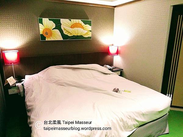 台北市首選 大安區 昇美精旅 昇美精品旅店 Hotel Bchic 台北柔風 Taipei Masseur 男油壓師 男按摩師 油壓 按摩 體療 譚崔按摩 仕女按摩 私密按摩 Oil Massage Tantra Yoni Sensual Massage SPA 16.jpg