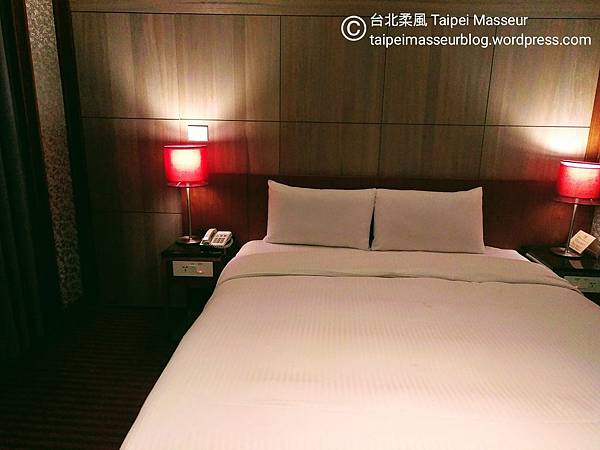 台北市首選 大安區 昇美精旅 昇美精品旅店 Hotel Bchic 台北柔風 Taipei Masseur 男油壓師 男按摩師 油壓 按摩 體療 譚崔按摩 仕女按摩 私密按摩 Oil Massage Tantra Yoni Sensual Massage SPA 31.jpg