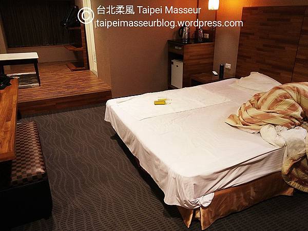 大安區 友統大飯店 Yotong Hotel 台北柔風 Taipei Masseur 油壓SPA按摩工作室 Oil Massage and Tantra Yoni Sensual Massage Workshop 女仕及夫妻情侶專屬 譚崔按摩 情慾按摩 仕女按摩 04.jpg