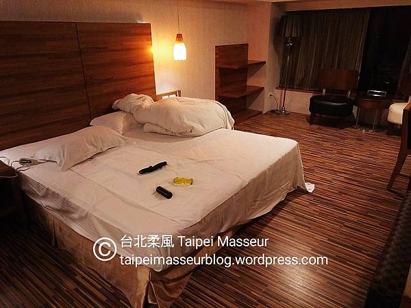 大安區 友統大飯店 Yotong Hotel 台北柔風 Taipei Masseur 油壓SPA按摩工作室 Oil Massage and Tantra Yoni Sensual Massage Workshop 女仕及夫妻情侶專屬 譚崔按摩 情慾按摩 仕女按摩 007.jpg