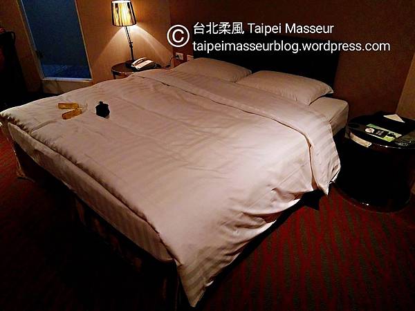 富裕自由商旅 忠孝館 RF Hotel Zhongxiao 台北柔風 Taipei Masseur 男油壓師 男按摩師 油壓 按摩 體療 譚崔按摩 仕女按摩 私密按摩 Oil Massage Tantra Yoni Sensual Massage SPA 12.jpg