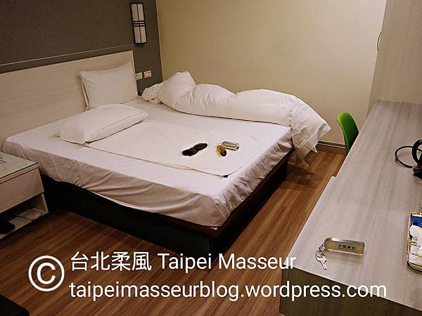 板橋 正點商務旅店 ChengDian Hotel 台北柔風 Taipei Masseur 油壓SPA按摩工作室 Oil Massage and Tantra Yoni Sensual Massage Workshop 女仕及夫妻情侶專屬 譚崔按摩 情慾按摩 23.jpg