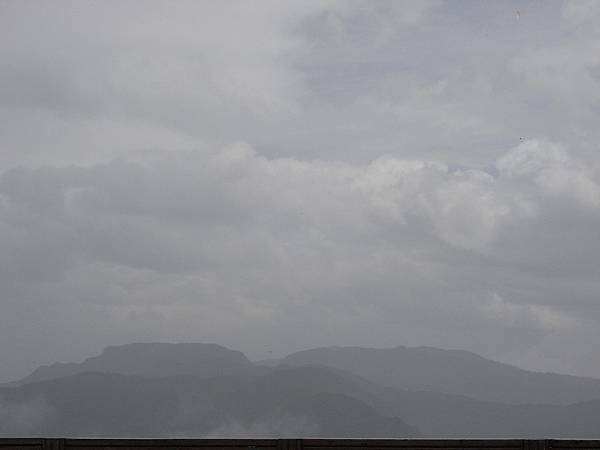 濛濛山景