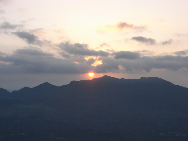 泰平山看日出