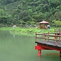 湖面曲橋