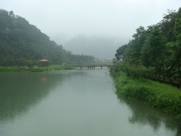 煙雨濛濛.JPG