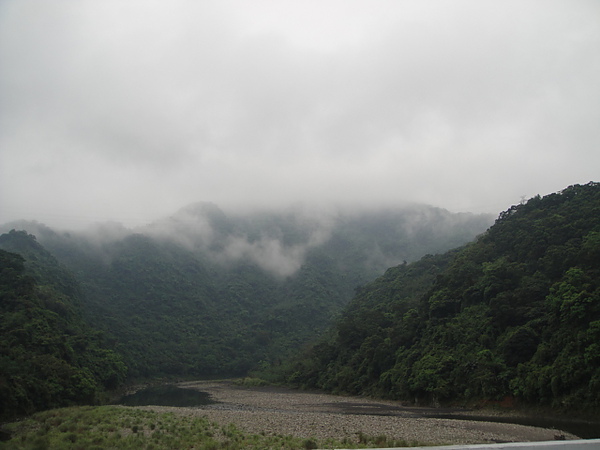 遠岫煙霏