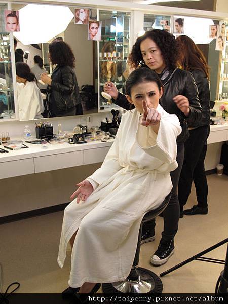 PENNY:不要再拍了!(設計對白)