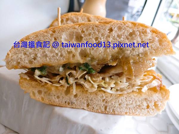 4 Mano 薑汁燒肉帕尼尼 3.jpg