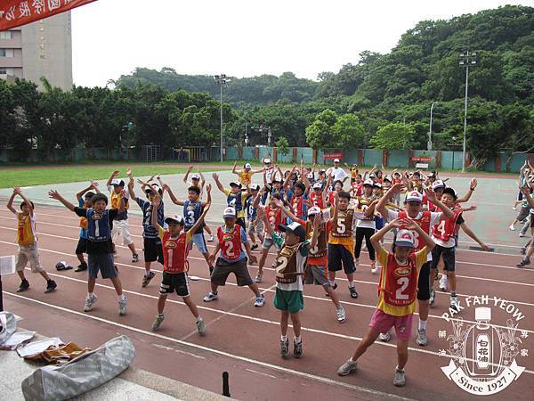 Taiwan白花油公司參與2011年7月4~7日雨農國小樂樂棒球夏令營 (17).JPG