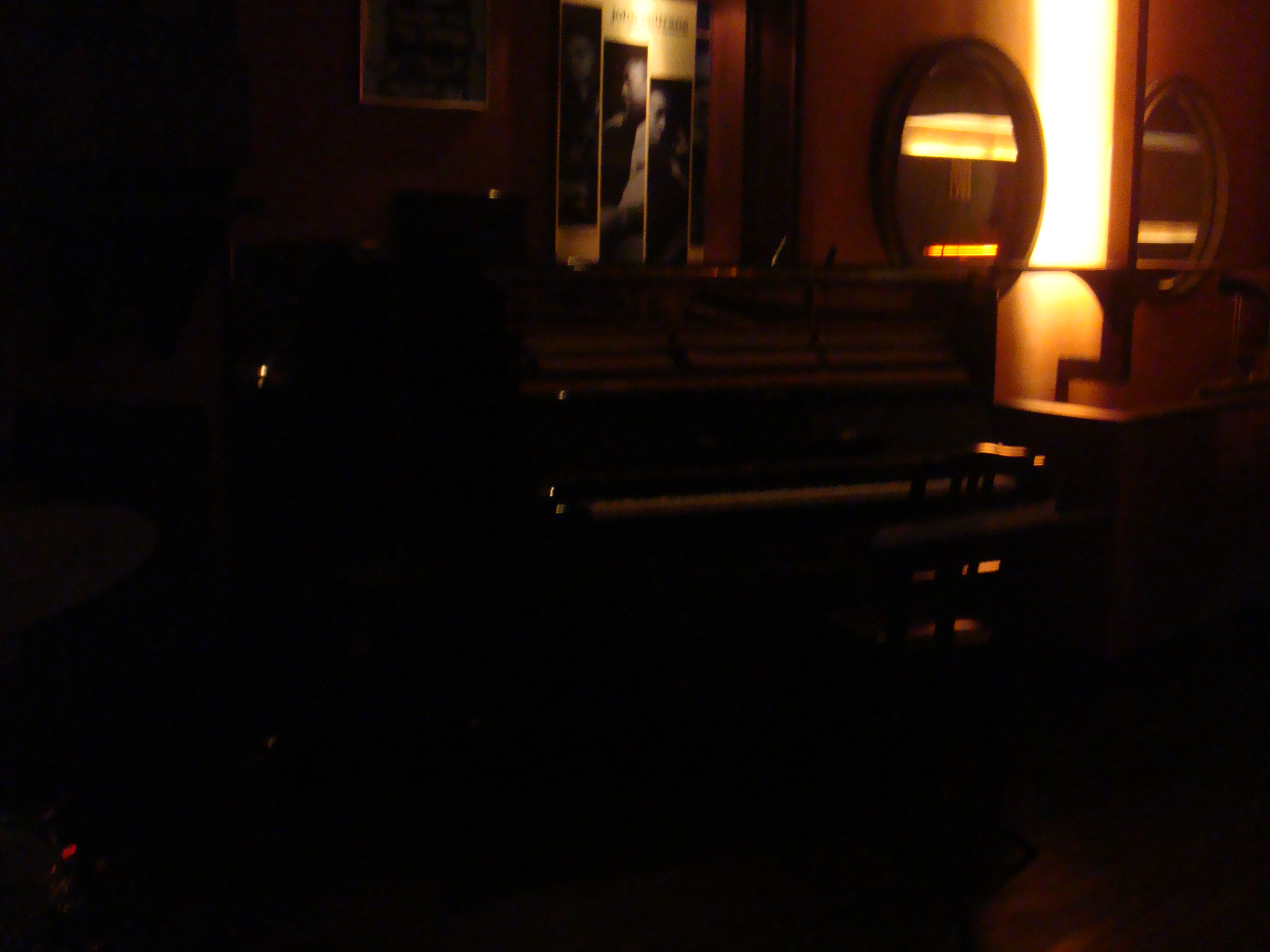 20110218-0219Marsalis Bar 馬沙里斯爵士酒館一隅06