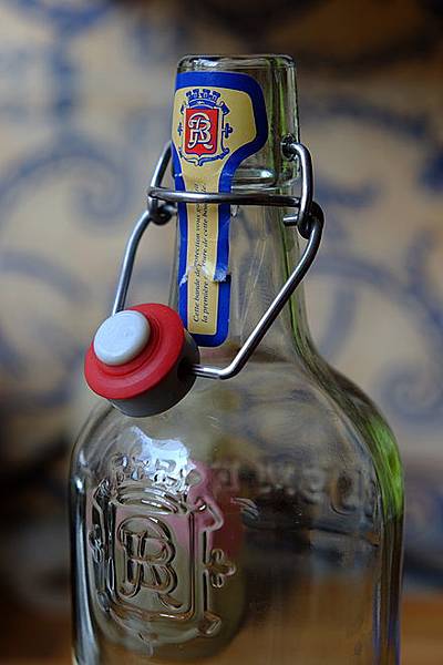 Swing-top_bottle.JPG