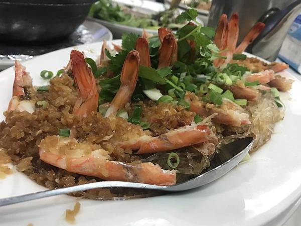 [食記] 台北松山-巷弄內的好味道-新華港式餐廳