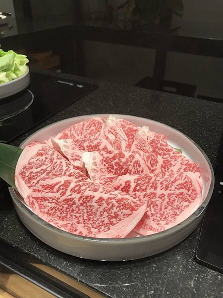 [食記] 台北大直-專人服務涮涮鍋-Mark's Shabu