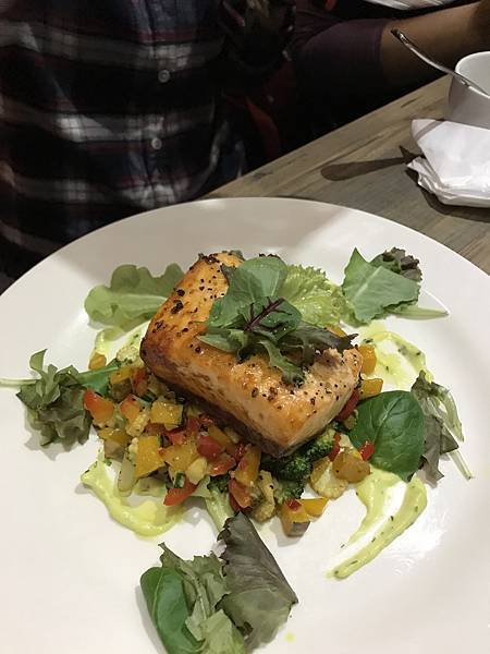 [食記] 多樣化餐點-布納咖啡館