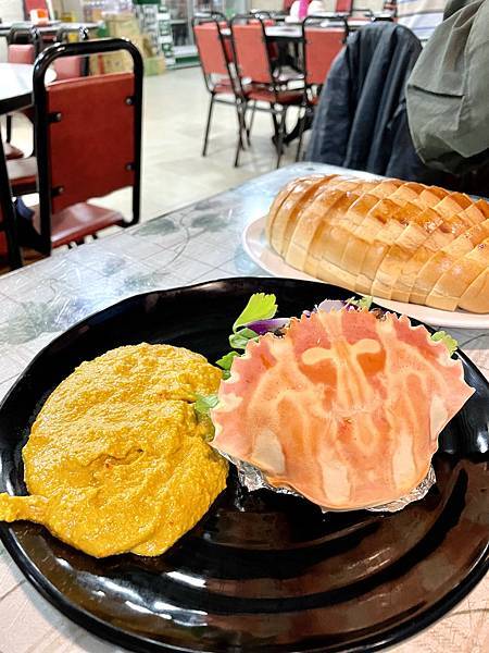 [食記] 新北金山-知名創意海產-88號水碼頭