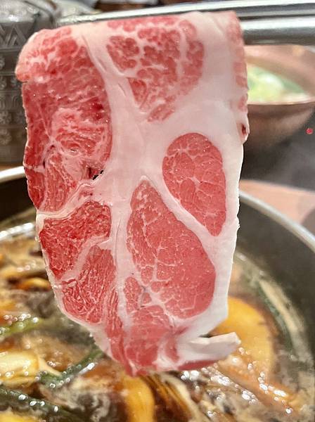 [食記] 台北天母-日式和牛鍋和牛腸鍋-黑毛屋