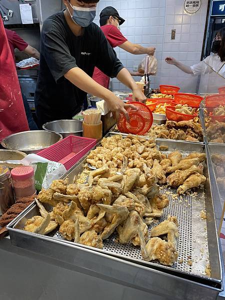 [食記] 台北北投-人氣不墜市場小吃-陳季炸雞