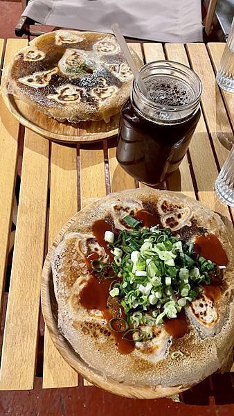 [食記] 台中西區-綠光計劃中的雪花煎餃-製餃研所