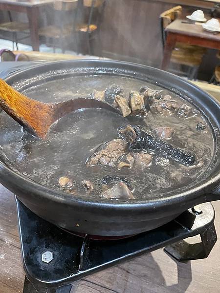[食記] 桃園中壢-藥湯補身客家味-鴻華首烏