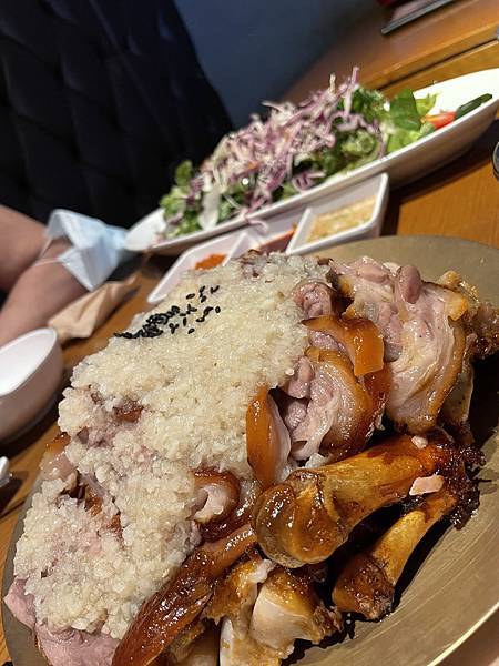 [食記] 韓國首爾-弘大商圈人氣店-豬腳小姐