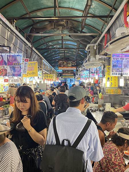 2023首爾自由行-南大門一份套餐三種韓食吃飽飽-刀切麵一條