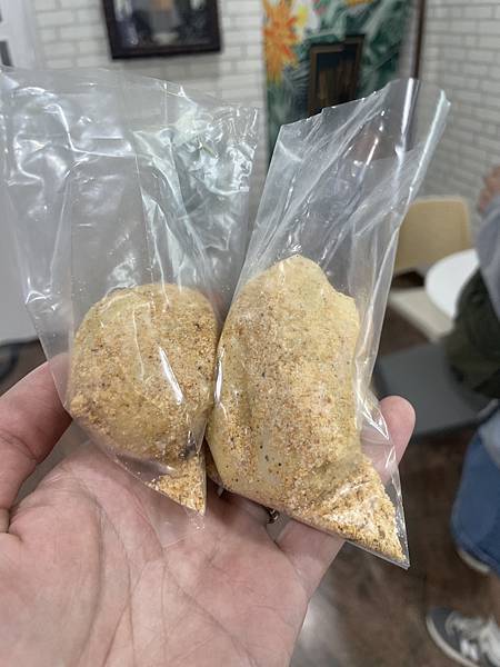 [食記] 宜蘭-壽司手法捏製麻糬米糕-游家麻糬米糕