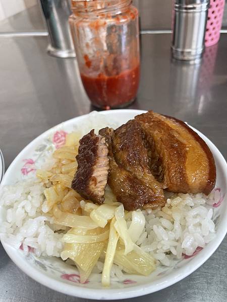 [食記] 宜蘭-在地市場美食-琴香焢肉飯
