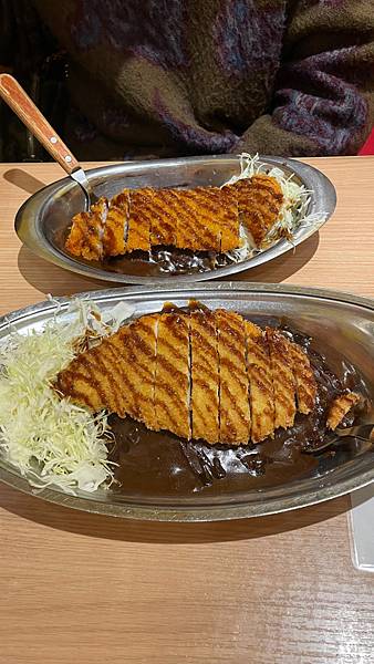 [食記] 金澤-人氣咖哩名店-Go Go Curry黑金剛咖哩