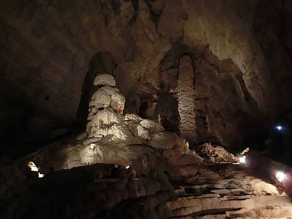 20160129 Natural Bridge Caverns (19)