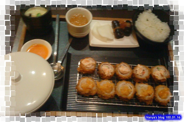 高雄中山品田牧場－老妹點的黃金泡菜/海老沙拉雙味豬排餐