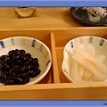 漢神巨蛋勝博殿－小菜之黑豆和醃蘿蔔，超好吃！