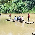 湄登大象學校-坐竹筏 (3).JPG