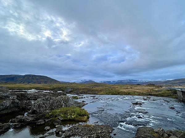 DAY9《冰島西部-Hraunfossar 熔岩瀑布/Bar