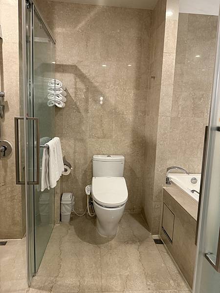 2025年228連假屏東H會館兩天一夜墾丁曬太陽曬霉之旅