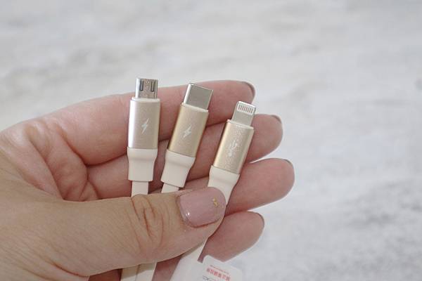【YOMIX 優迷】USB三合一 3.5A 復古伸縮充電數據線1.2M (30).JPG