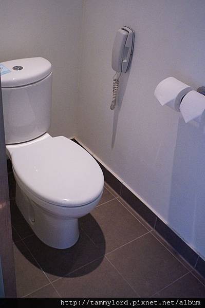 novotal bathroom (2).jpg