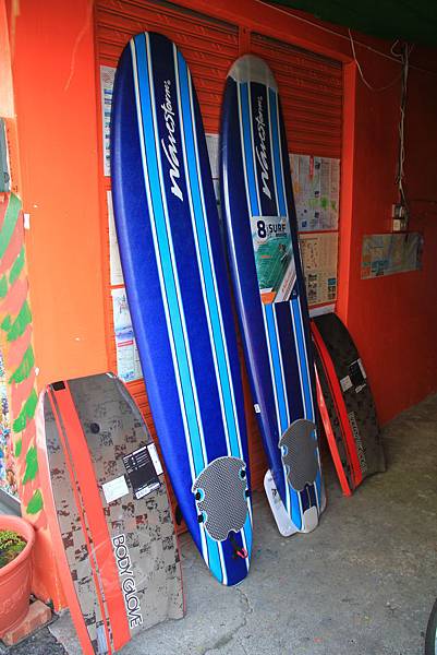 全新衝浪板、趴板，免費提供住宿者使用 Surfboard, Boogie board lend for free