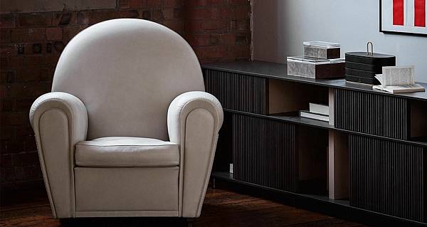 Vanity Fair_armchair_poltronafrau-9.jpg