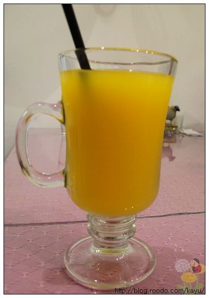 101009-馬德蕾16柳橙汁