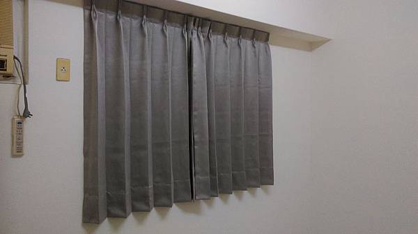 壁簾天窗簾店-汐止區和平街素色三明治遮光窗簾訂做安裝1.jpg 壁簾天窗簾店-汐止區和平街素色三明治遮光窗簾訂做安裝1.jpg